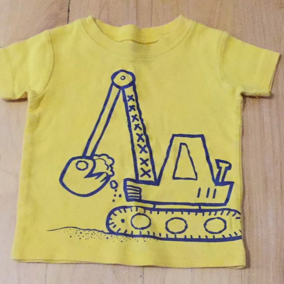 Baby boy tee shirt bundle 12months π - Picture 8 of 10